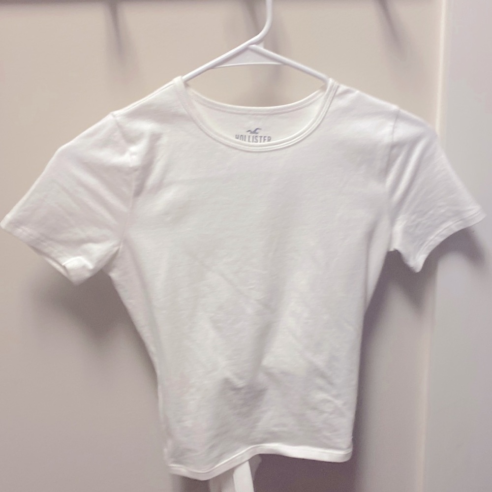 Hollister white baby tee. Adorable bow back.